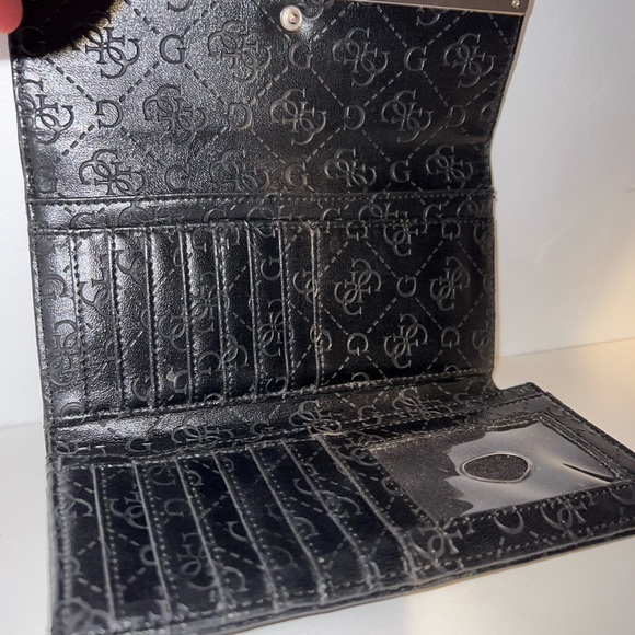 Guess By Marciano Wallet - Picture 5 of 8